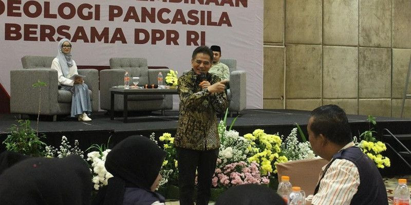 Pancasila: Dasar Kokoh untuk Kesatuan dan Keadilan di Indonesia