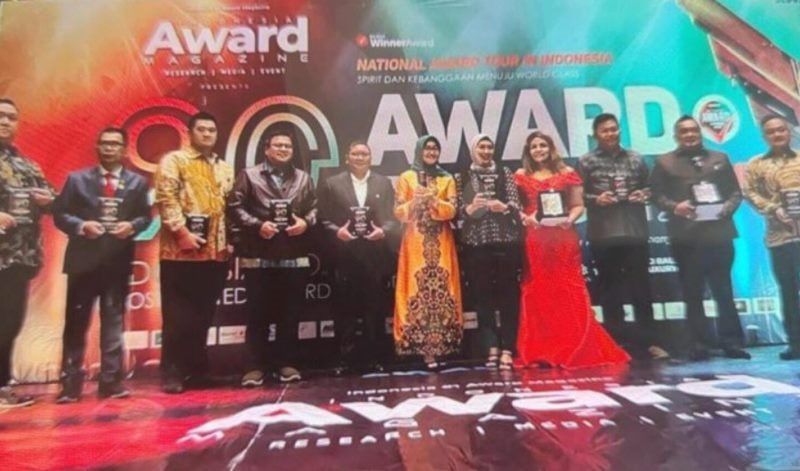 Persembahan Award oleh PT. Surya Sakti Sukses: Mewujudkan Transformasi dalam Manajemen