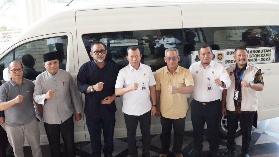 Ditjen Hubdat memberikan Micro Bus untuk mendukung Acara STQH Nasional 2023 di Jambi