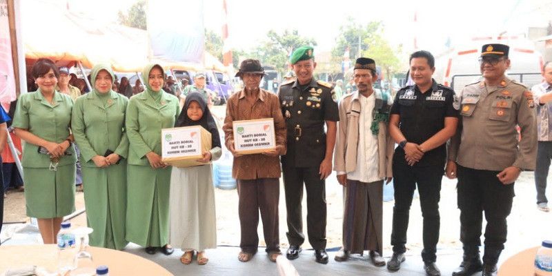 Korem 052/Wijayakrama Memperingati HUT ke-25 dengan Membagikan Air Bersih dan Paket Sembako