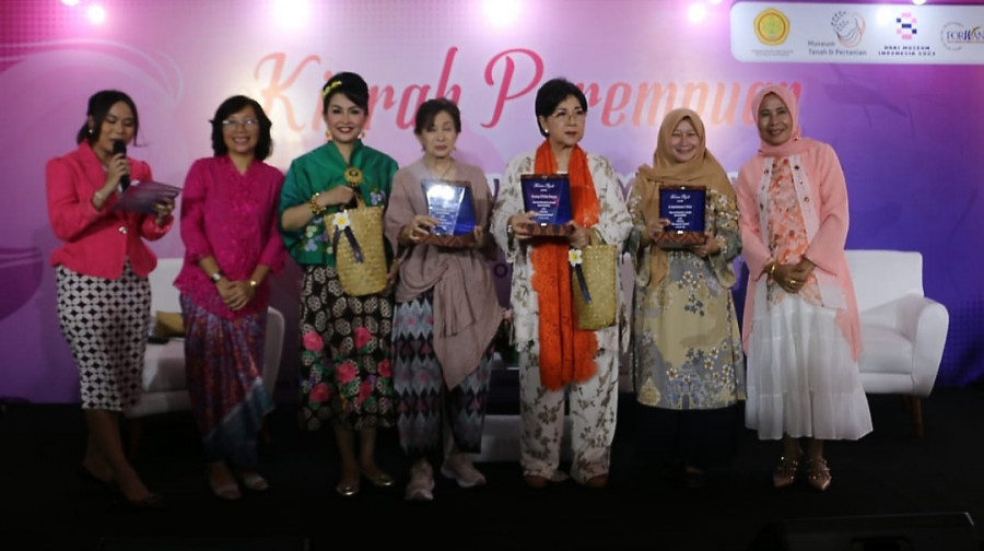 Perbincangan yang Berhasil! Mengobrol Santai dengan Tiga Wanita Hebat: Titiek Puspa, Niniek L Karim, dan Dr. Ciwuk