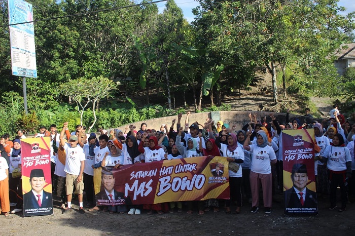 Mas Bowo Relawan Salurkan Bantuan Sembako di 3 Kabupaten, Garut, Lombok Barat, dan Banjar