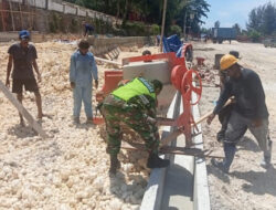 Bantuan Koramil Biak Kota dalam Memindahkan Mesin Molen di Kampung Samau