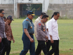 Panglima TNI Menemani Presiden RI Berkeliling di Kutai Barat, Kalimantan