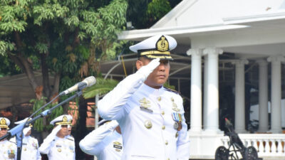 Upacara Hari Pahlawan Dilaksanakan dengan Penuh Khidmat oleh Prajurit Mako Kormar