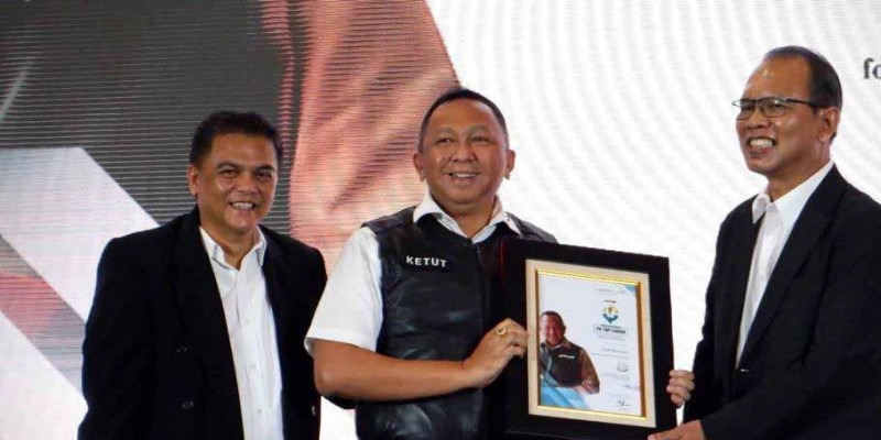 Dr. Ketut Sumedana, Kapuspenkum, Diakui Sebagai Penerima Penghargaan Indonesia Public Relations Top Leader Awards Tahun 2023