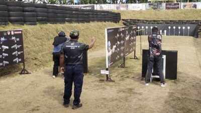 Hujan peluru menghancurkan kampoeng tentara Vicadha