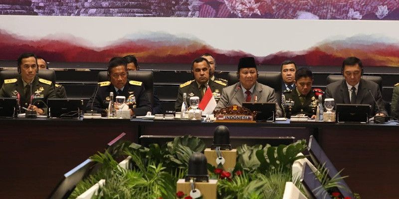 Prabowo Leads the 10th ADMM-Plus Session and ASEAN Chairmanship Handover Ceremony