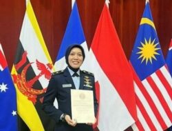 Mayor PNB Fariana Dewi Djakaria Putri Lulus Pendidikan Militer Kepemimpinan Tertinggi di Singapura