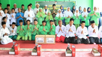 Korem 052/Wijayakrama Mengadakan Santunan bagi Anak Yatim dan Kaum Dhuafa di Yayasan Ponpes Ash-Shoulatiyah Nahdlatul Wathan