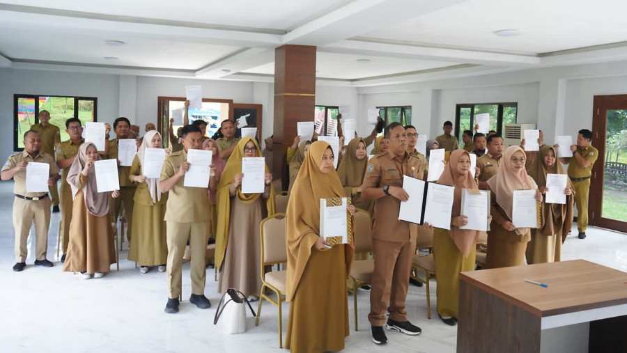 Pemerintah Daerah di Seluruh Sulawesi Barat Menandatangani Ikrar Netralitas Pegawai Negeri Sipil dalam Menghadapi Pemilihan Umum 2024