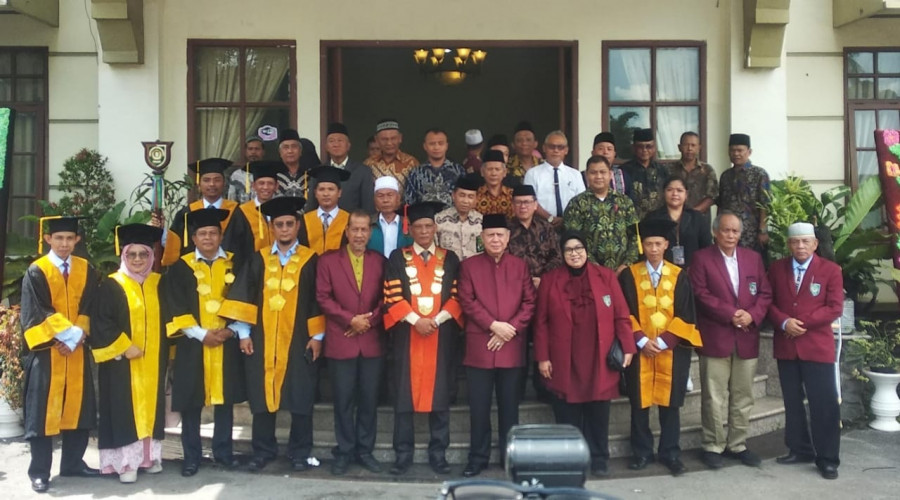 Prof. H. Ismet Mendorong para Wisudawan STAI untuk Tetap Menjaga Marwah UISU