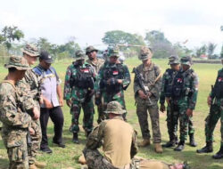 Korps Marinir TNI AL dan Marinir Amerika Serikat Bersatu untuk Memberikan Bantuan kepada Korban Perang