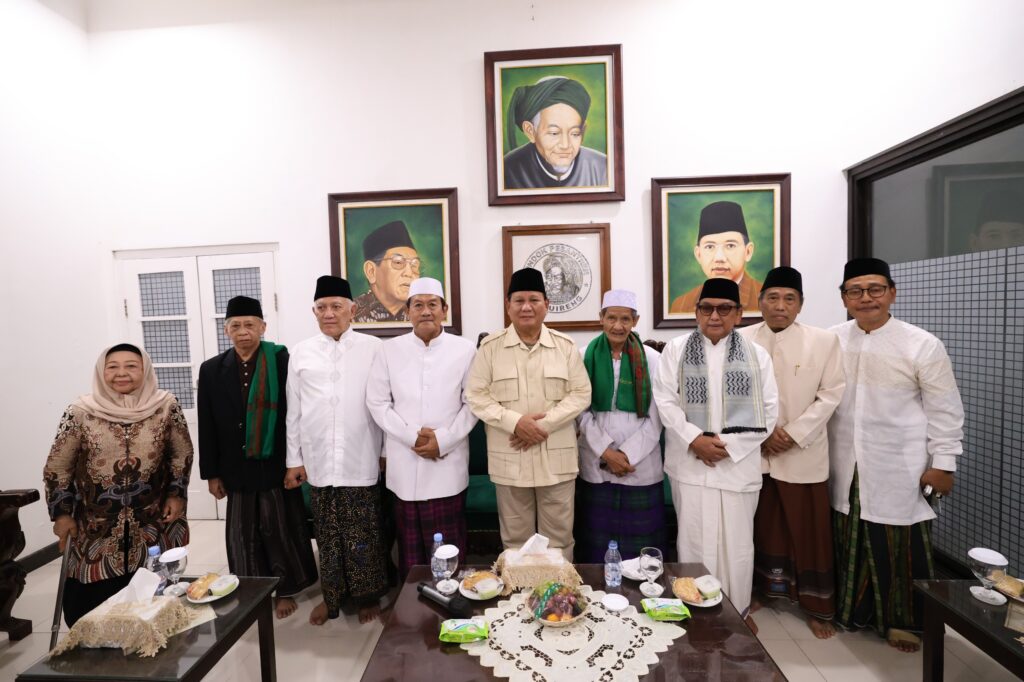 Prabowo: Peran Kiai, Ulama, dan Santri Sangat Penting untuk Kemerdekaan Indonesia – Kunjungi Tebuireng