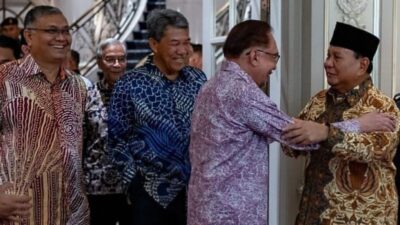 Bertemu dengan Perdana Menteri (PM) Malaysia, Menhan Prabowo melakukan kunjungan ke Malaysia