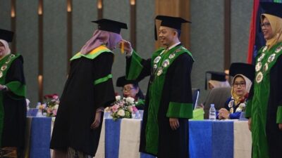 Dua Tokoh Nasional Menghadiri Wisuda 1.054 Mahasiswa UMHT