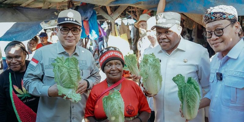 Menteri Pertanian Sidak Pasar di Manokwari Menjelang Nataru, Meminta Pemda untuk Memantau Perbedaan Harga Pangan