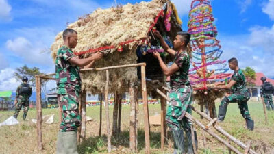 Tebarkan Kandang Natal di Perbatasan, Satgas Yonif 310/KK Menyebarkan Kasih