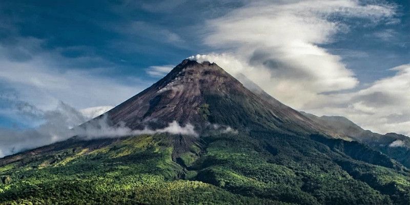 Mengenal Kejadian Letusan Gunung Marapi di Sumatera Barat Sejak Abad ke-18