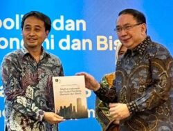 Buku Menarik “Kontribusi Pemikiran LM FEB UI” Membahas Lima Topik yang Penting