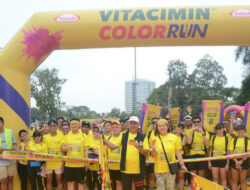 Lebih dari 1000 Peserta Berpartisipasi dalam Vitacimin Color Run 2023