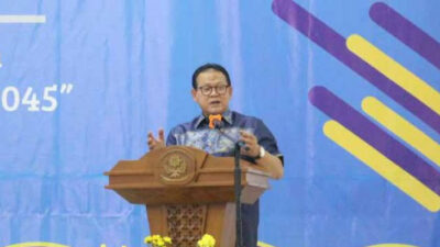 Peran Dan Fungsi Kementerian Kelautan Dan Perikanan Dalam Pembangunan Bangsa Indonesia Diungkapkan Oleh Prof. Rokhmin Dahuri Pada Seminar Nasional Perikanan Indonesia