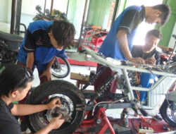 Ekskul SMK Yapalis Krian Sidoarjo: Program TJSL Pelatihan Teknis Rancang Bangun Motor Listrik