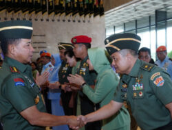 Panglima TNI Menerima Laporan Kenaikan Pangkat 12 Perwira Tinggi TNI oleh Korps