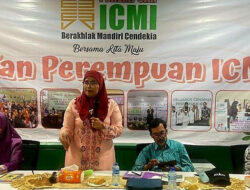 Perempuan Anggota ICMI Menyuarakan Tuntutan Mereka dalam Kampanye Capres dan Cawapres