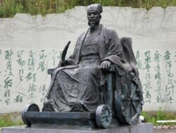 Zhuge Liang, Strategist and Statesman