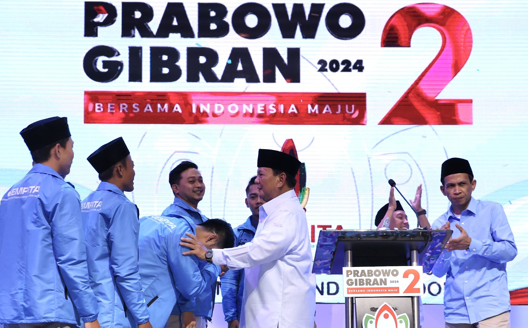 Prabowo-Gibran Unggul dalam Survei