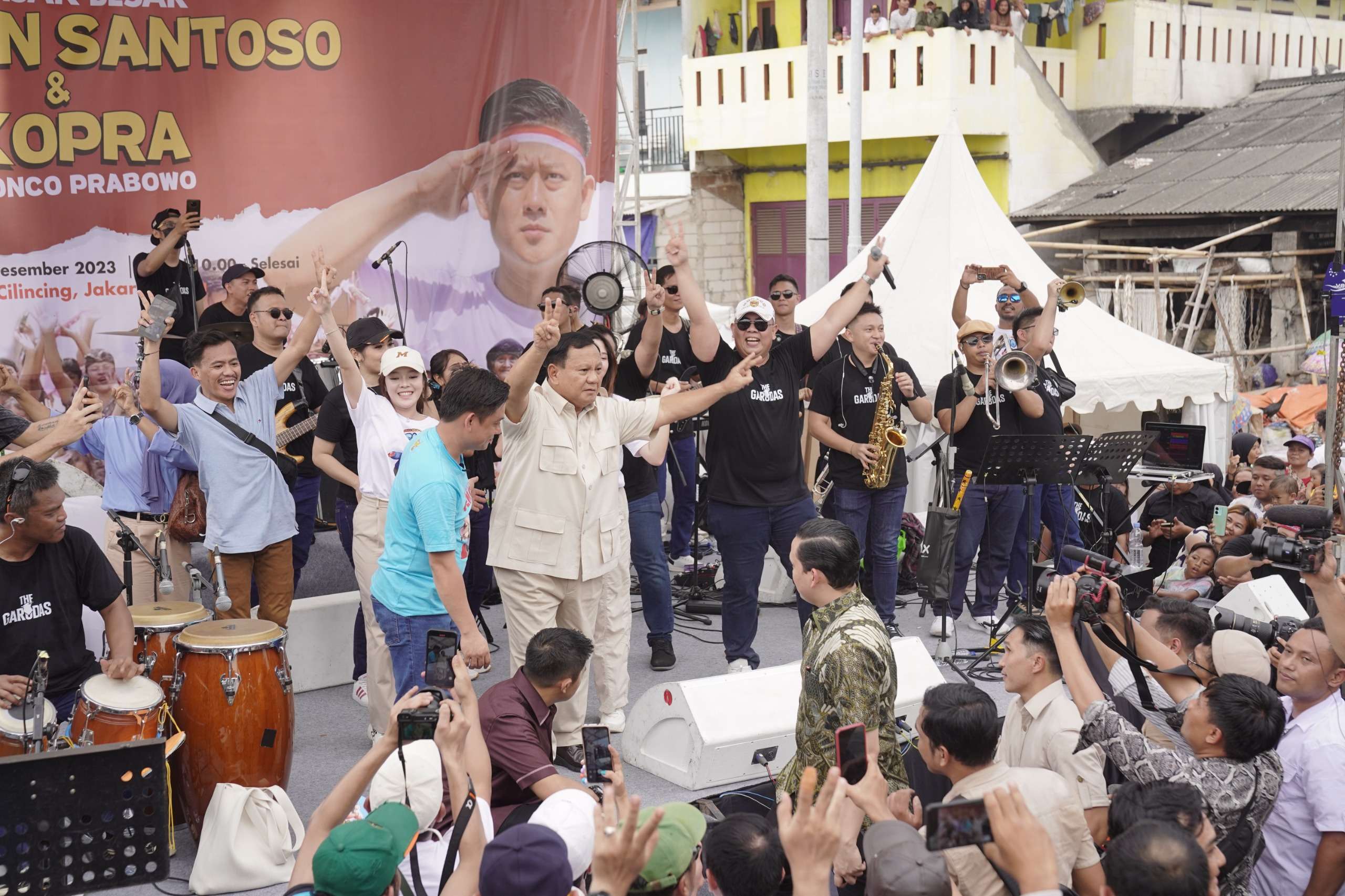 Prabowo Bertemu Para Nelayan di Pantai Cilincing Jakarta Utara