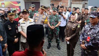 Forkopimda Jatim Meninjau Tempat Penyimpanan Logistik Pemilu di Tiga Daerah