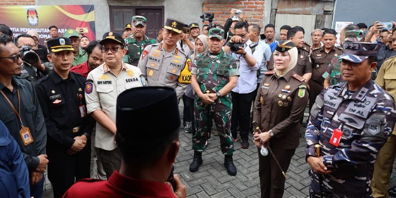 Forkopimda Jatim Meninjau Tempat Penyimpanan Logistik Pemilu di Tiga Daerah