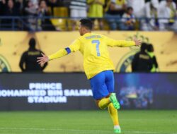 Cristiano Ronaldo mencetak hattrick saat Al Nassr mengalahkan Al Tai dalam pertandingan Liga Arab Saudi