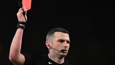 Michael Oliver Memimpin Cristiano Ronaldo dalam Pertandingan di Liga Arab Saudi: Saat Wasit Liga Inggris Mendapat Gaji Lebih Besar di Luar Negeri