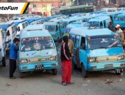 Ternyata Suzuki Carry 1.0 Juga Digunakan Sebagai Angkot di Nepal