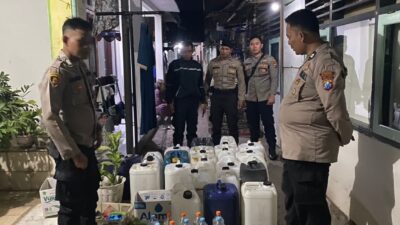 Penyimpanan Miras di Rumah Warga Situbondo Dibongkar Polisi, Seorang Tersangka Diamankan