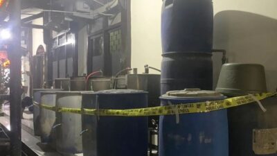 Polres Malang Mengungkap Pabrik Miras Ilegal, Sebanyak 250 Liter Miras Disita