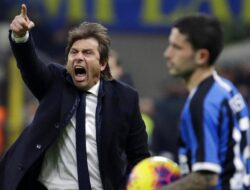Napoli Berusaha Keras Mendapatkan Antonio Conte dalam Liga Italia