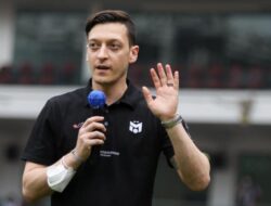 Penyesalan Mesut Ozil Setelah Gantung Sepatu: Mimpi Bermain untuk Juventus Tak Tercapai