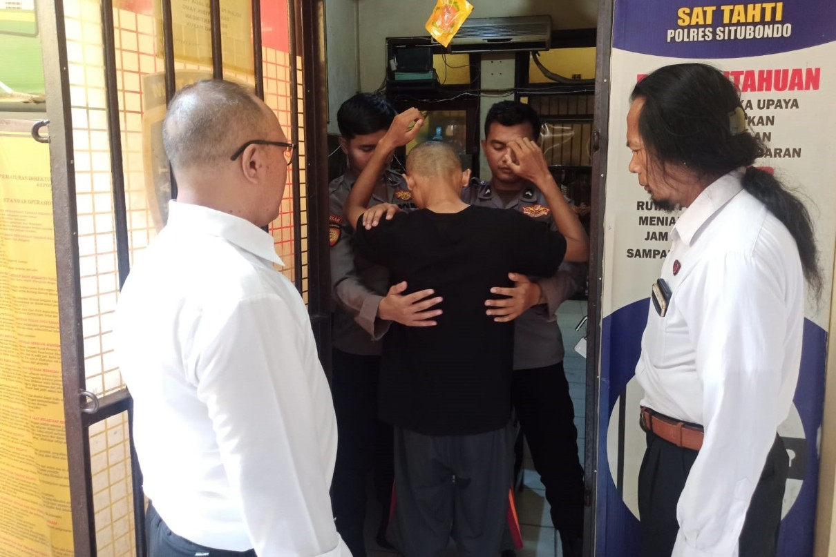 Polisi Menangkap Pengecer Judi Togel yang Meresahkan Warga Situbondo
