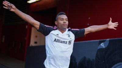 Liga Italia: 9 Tahun Bersama, Akhirnya Alex Sandro Berpisah dengan Juventus