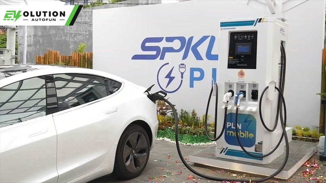 PLN Siapkan 2.000 SPKLU di Tiang Listrik untuk Daftar Lokasi Charging Station Mobil Listrik di Indonesia