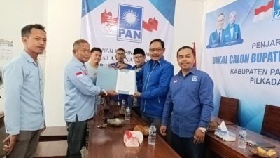 Ketua DPC Gerindra Iwan Ola Daftar Bacabup ke PAN Pangandaran