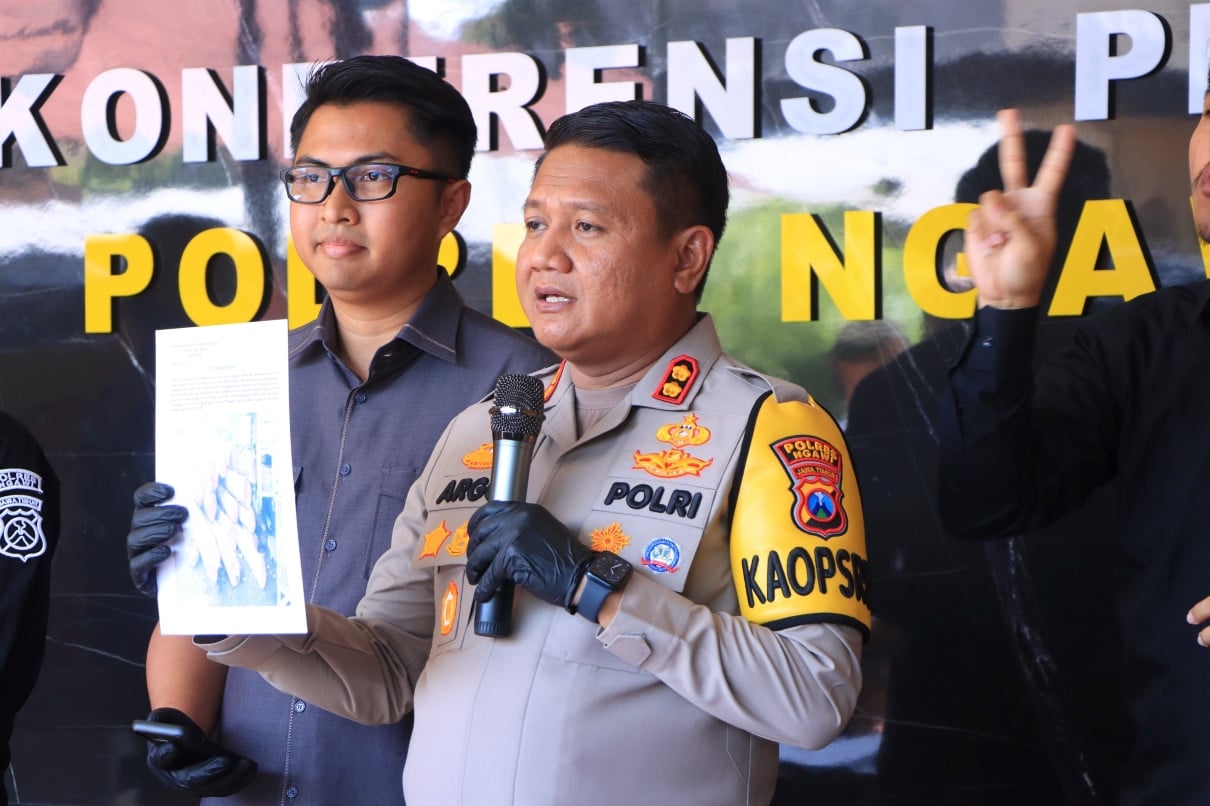 Polisi Mengamankan Tiga Orang Warga Ngawi Terkait Sindikat Pembalakan Hutan ilegal