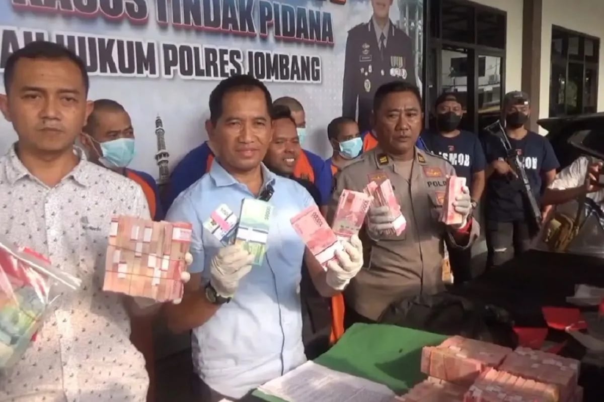 Polres Jombang Ungkap Peredaran Upal Rp1 miliar, 4 Orang Sindikat Diringkus