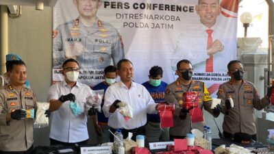 Polda Jatim Gerebek Pabrik Pembuatan Narkoba di Surabaya, Sita 6,7 Juta Pil Koplo