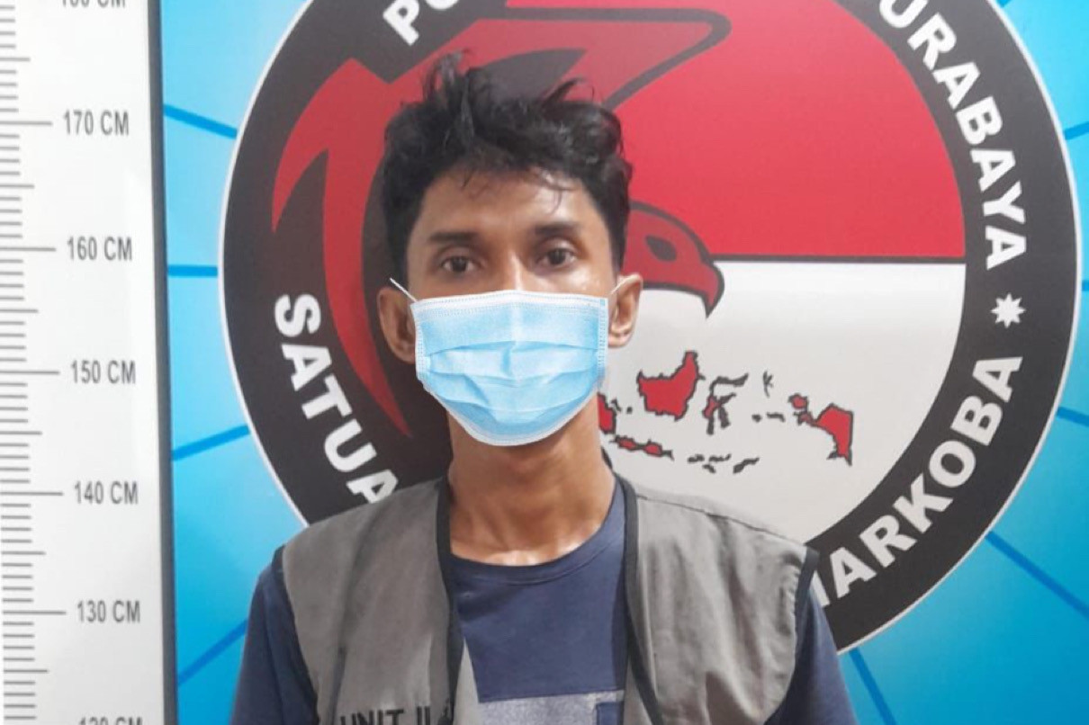 Nyambi Jadi Kurir Narkoba, Kuli Bangunan di Surabaya Diringkus Polisi