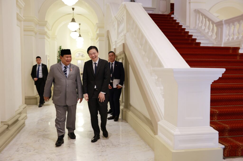 Prabowo Subianto Meets New Singapore Prime Minister, Congratulates and Discusses Defense Cooperation